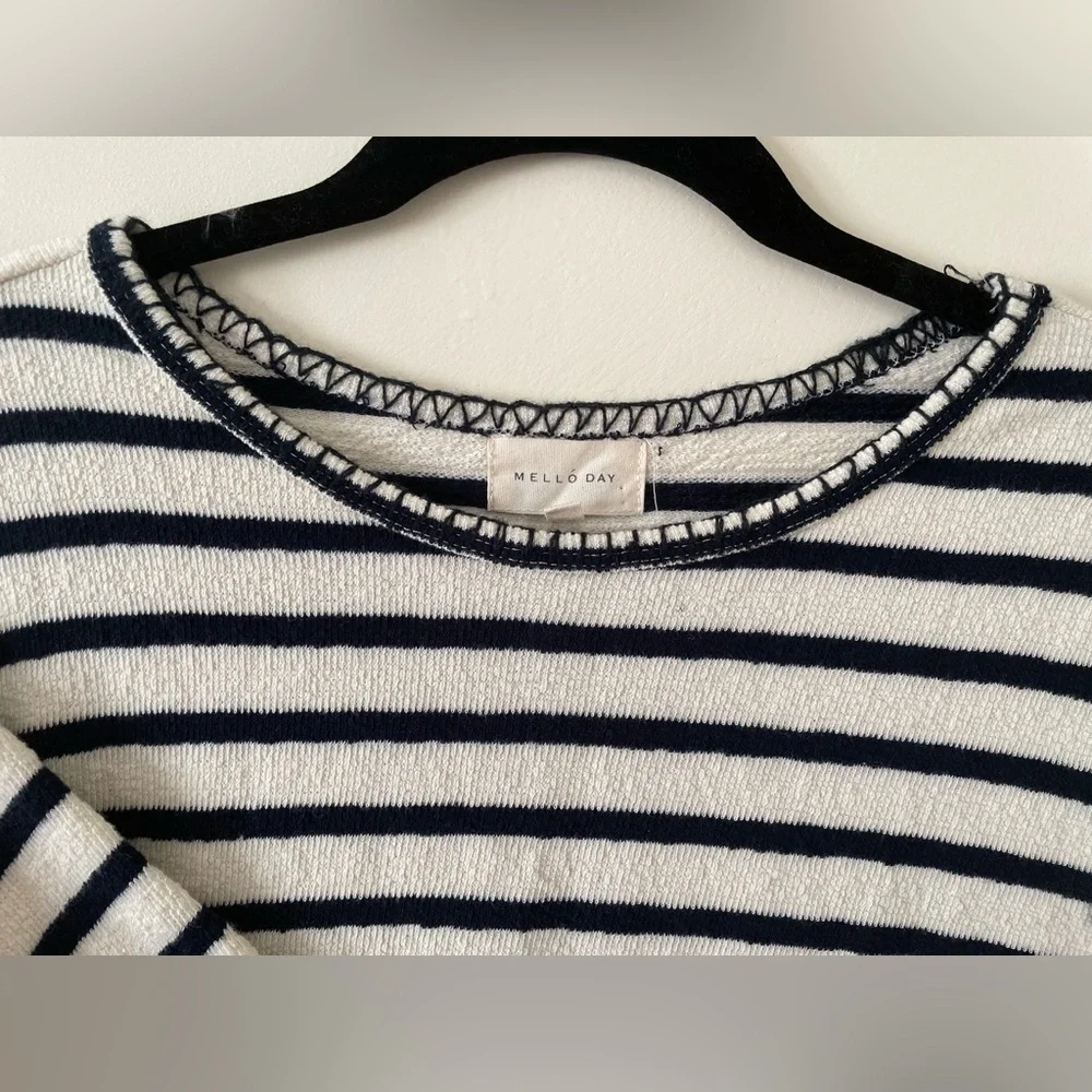 Mello Day Boxy Cropped Cotton Striped Shirt - Picture 6 of 6